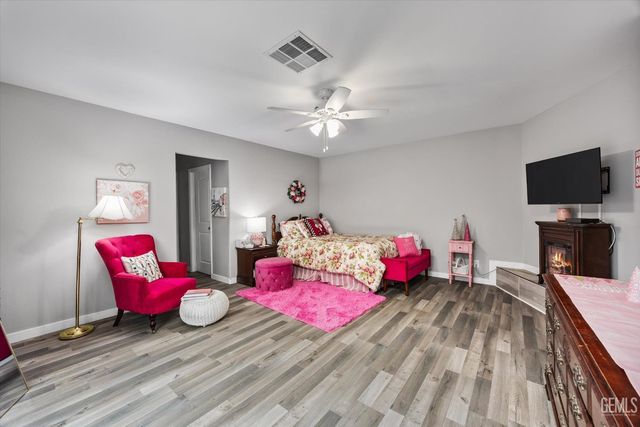 2617 Cedar Street, Bakersfield, CA 93301