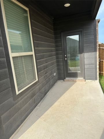 2956 Plumbago Drive, Fort Worth, TX 76108
