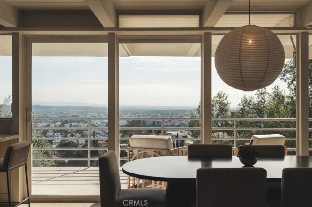 8448 Franklin, West Hollywood, CA 90069