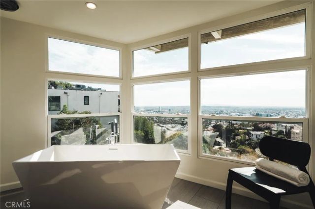 8448 Franklin, West Hollywood, CA 90069