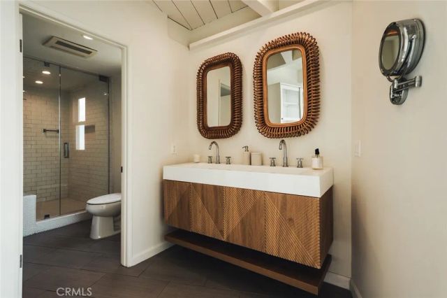 8448 Franklin, West Hollywood, CA 90069