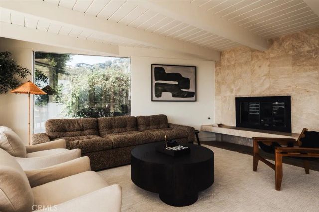8448 Franklin, West Hollywood, CA 90069