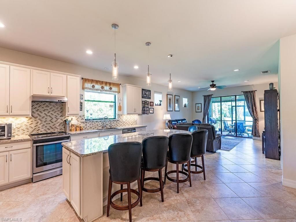 11810 Darcy PL, FORT MYERS, FL 33913 — photo 2