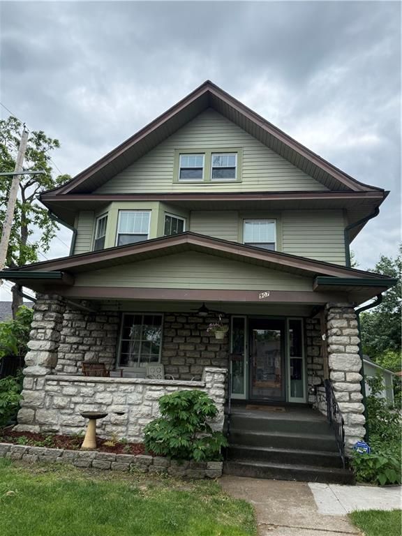 907 W 32nd Street, Kansas City, MO 64111