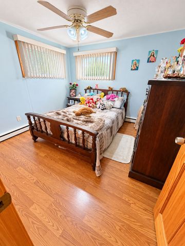 37 Paula Street, Somerset, MA 02726