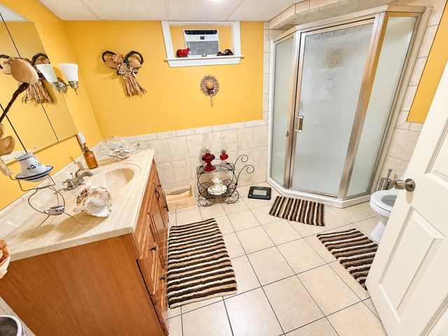 37 Paula Street, Somerset, MA 02726