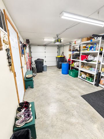 37 Paula Street, Somerset, MA 02726