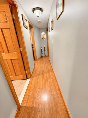 37 Paula Street, Somerset, MA 02726
