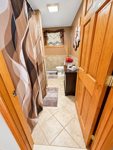37 Paula Street, Somerset, MA 02726
