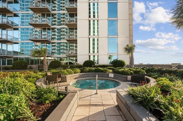 5925 Almeda Road 11806, Houston, TX 77004