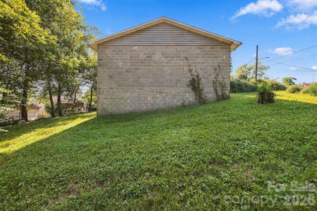 17-G Lake Street, Granite Falls, NC 28630
