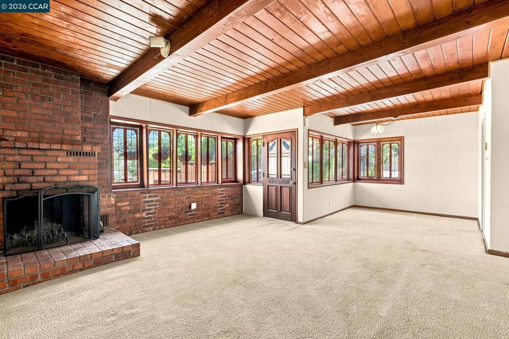 Image 16 of property listing at 890 Holly Hill Dr, Walnut Creek, CA 94596