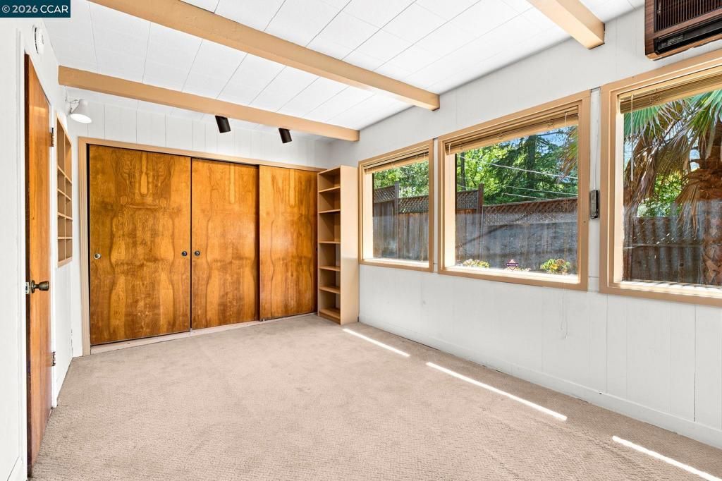 Image 21 of property listing at 890 Holly Hill Dr, Walnut Creek, CA 94596
