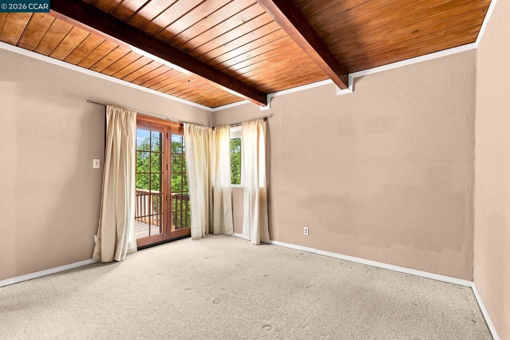 Image 22 of property listing at 890 Holly Hill Dr, Walnut Creek, CA 94596