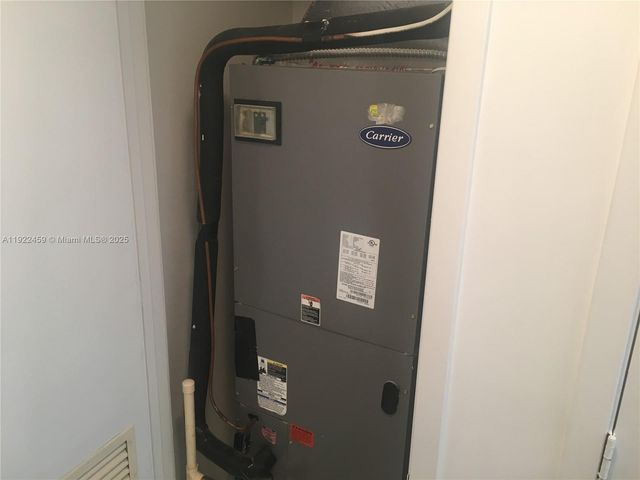 6000 Collins Ave 521, Miami Beach, FL 33140