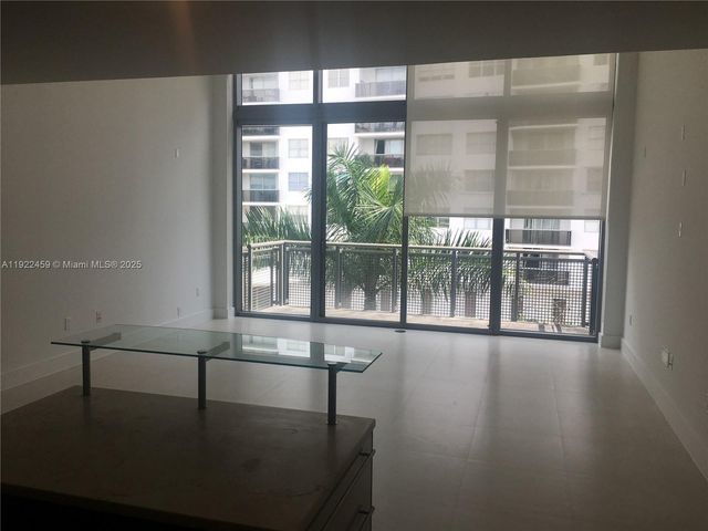 6000 Collins Ave 521, Miami Beach, FL 33140