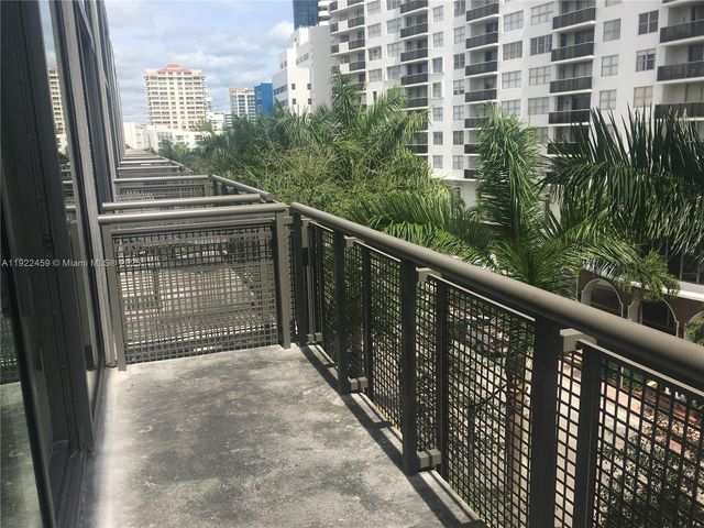 6000 Collins Ave 521, Miami Beach, FL 33140