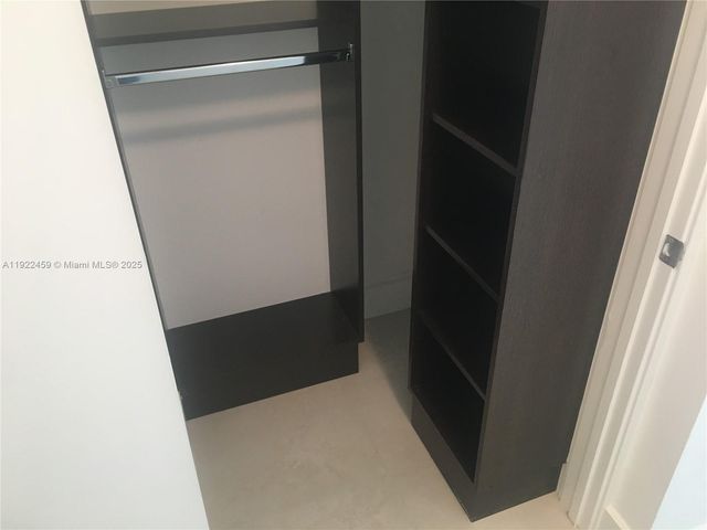 6000 Collins Ave 521, Miami Beach, FL 33140