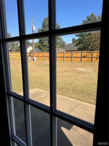 208 Kinder Avenue, Sikeston, MO 63801