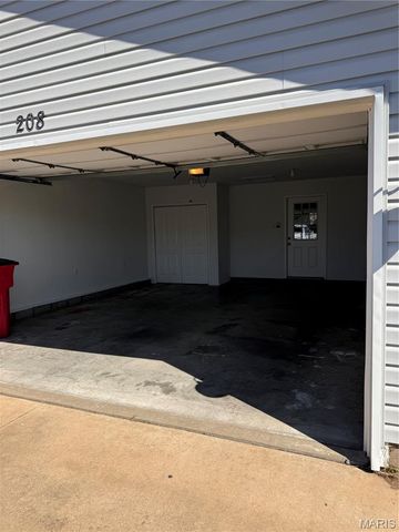208 Kinder Avenue, Sikeston, MO 63801