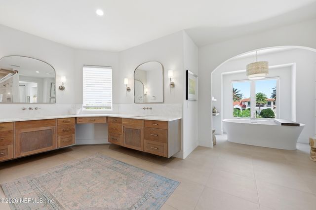 121 ANNAPOLIS Lane, Ponte Vedra Beach, FL 32082