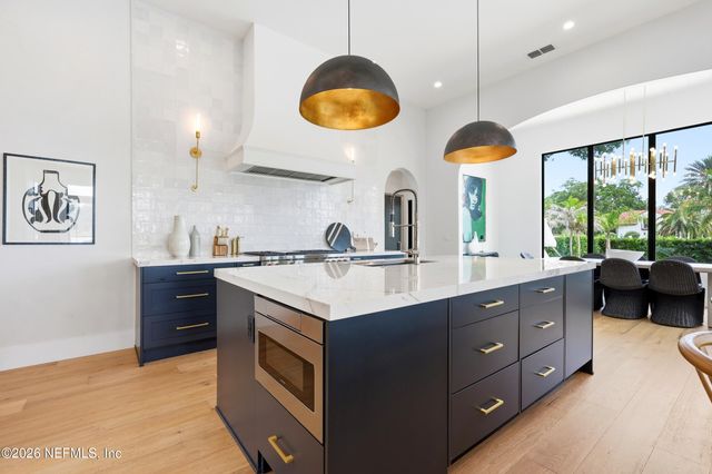 121 ANNAPOLIS Lane, Ponte Vedra Beach, FL 32082