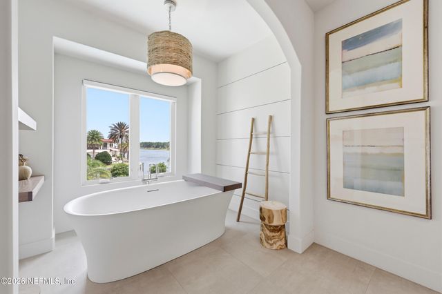 121 ANNAPOLIS Lane, Ponte Vedra Beach, FL 32082