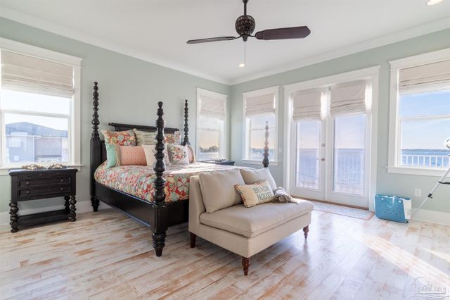 247 Sabine Dr, Pensacola Beach, FL 32561