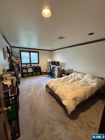 405 Pine Hill Road, Leonia, NJ 07605