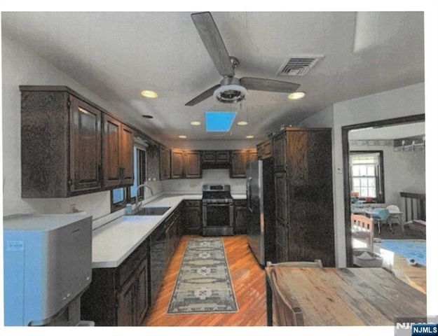 405 Pine Hill Road, Leonia, NJ 07605