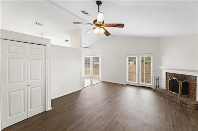 4626 Larner Street, The Colony, TX 75056