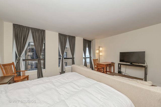 260 E Chestnut Street 606, Chicago, IL 60611