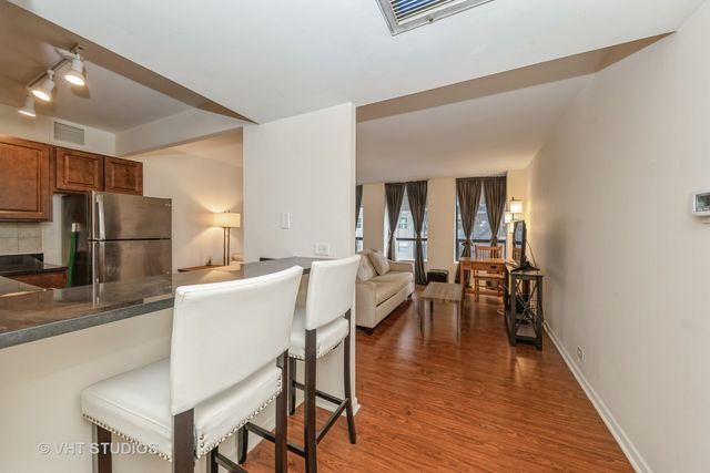 260 E Chestnut Street 606, Chicago, IL 60611