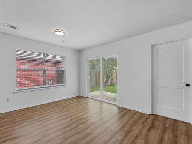 5826 W Harrow Drive, Houston, TX 77084