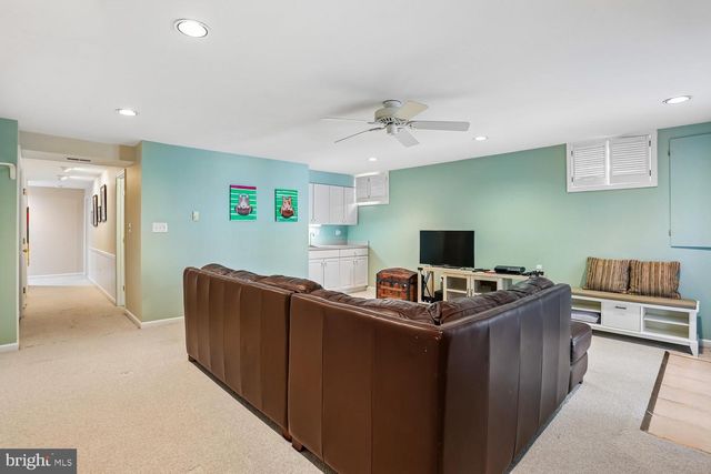 465 TSCHIFFELY SQUARE RD, Gaithersburg, MD 20878