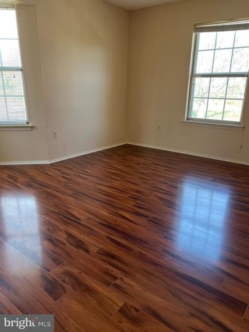 63 RACHEL CT, Franklin Park, NJ 08823