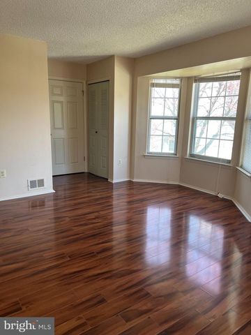 63 RACHEL CT, Franklin Park, NJ 08823