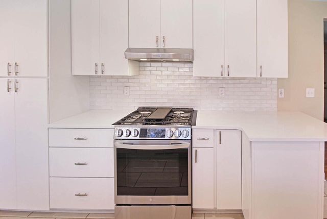 323 Ridge ROAD, Lake Geneva, WI 53147