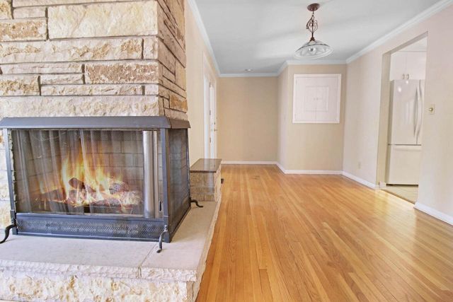 323 Ridge ROAD, Lake Geneva, WI 53147