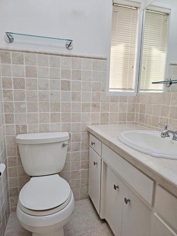 323 Ridge ROAD, Lake Geneva, WI 53147