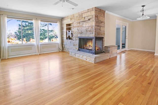 323 Ridge ROAD, Lake Geneva, WI 53147