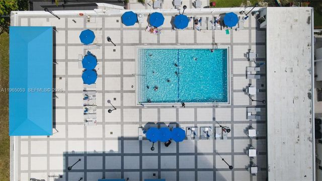 5001 Collins Ave 16A, Miami Beach, FL 33140