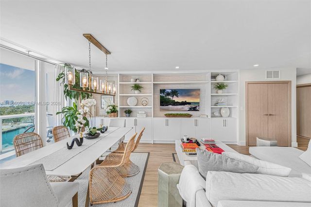 5001 Collins Ave 16A, Miami Beach, FL 33140