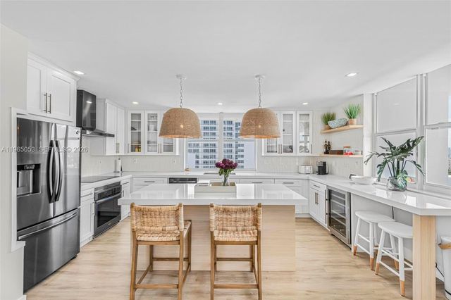 5001 Collins Ave 16A, Miami Beach, FL 33140