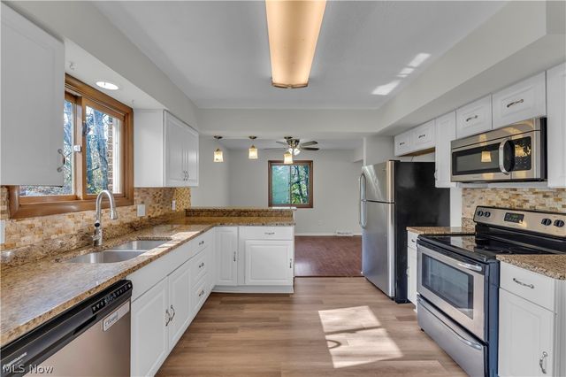 2540 Charney Road, University Heights, OH 44118