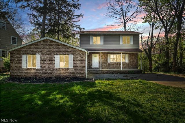 2540 Charney Road, University Heights, OH 44118