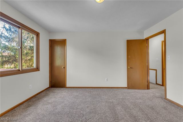 2540 Charney Road, University Heights, OH 44118