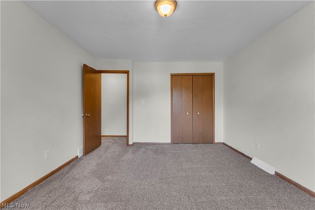 2540 Charney Road, University Heights, OH 44118