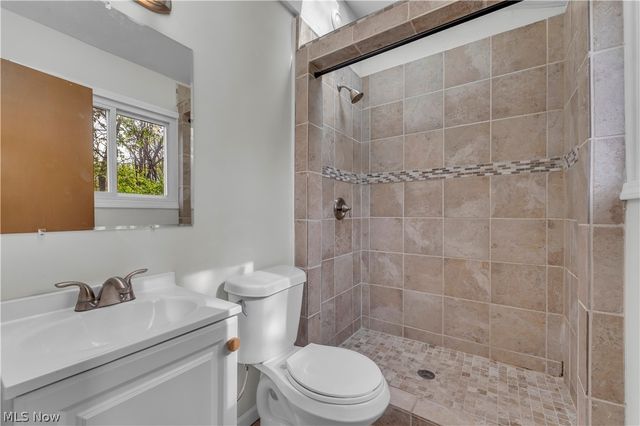 2540 Charney Road, University Heights, OH 44118