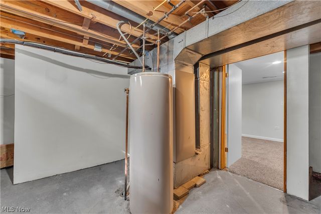 2540 Charney Road, University Heights, OH 44118